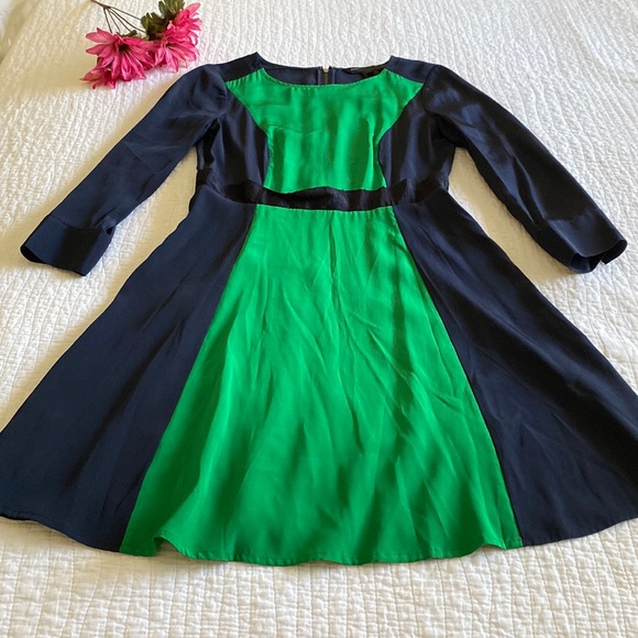 🆕 NWT Marc Jacobs 100% Silk Mini Dress Sz 2 MSRP $398 - Picture 2 of 9